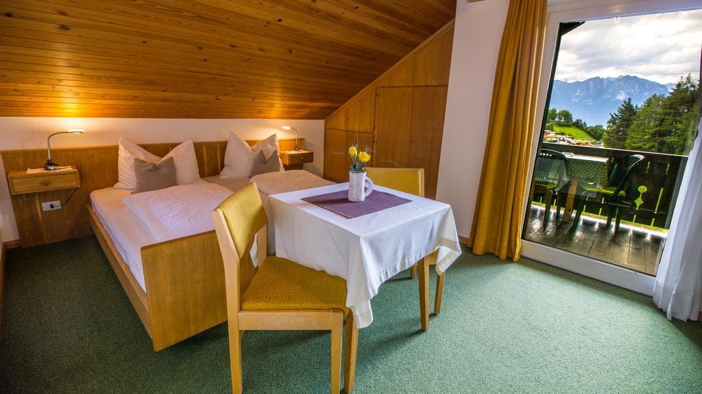 Appartments Neuhof Collalbo Rom bilde
